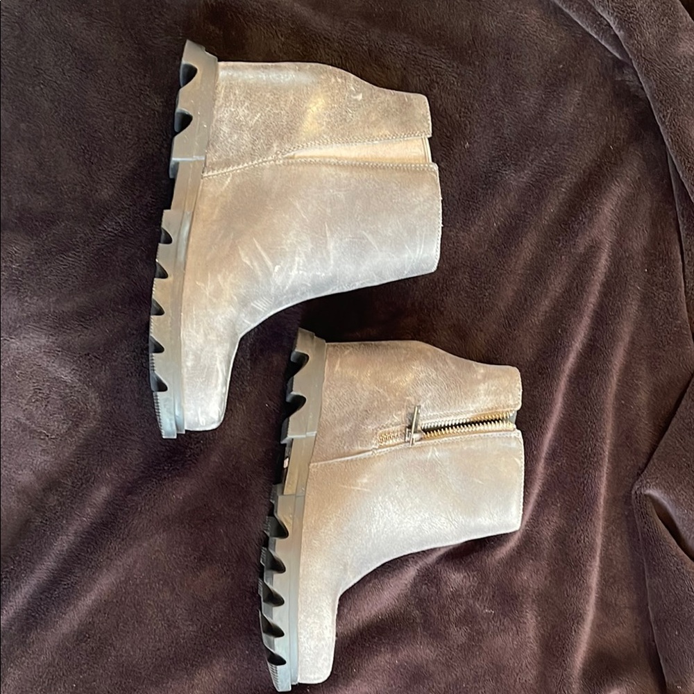 SOREL Stylish Women's Gray Ankle Boots